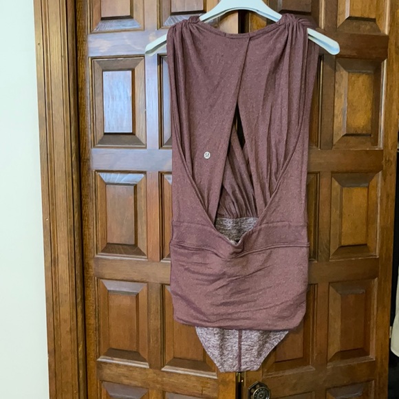 Lululemon Heathered Maroon Leotard. Size 6 - Picture 5 of 8